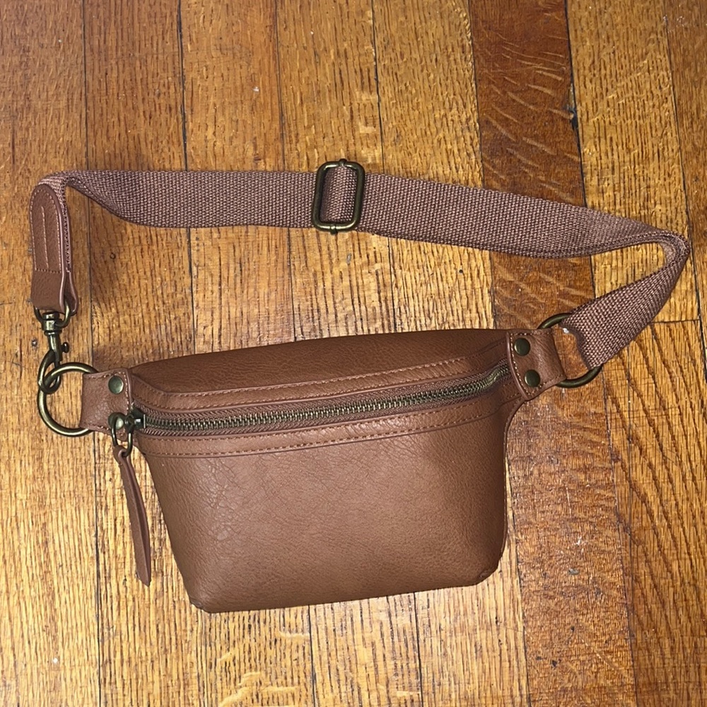 Brown adjustable Waist bag/Fanny pack with gold detail and an open-close clasp